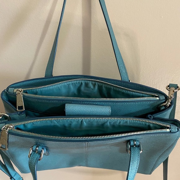 COACH Double zip tote - Picture 2 of 3